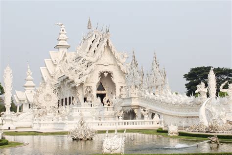 Wat Rong Khun, Dazzling White Temple of Artistic Wonder!